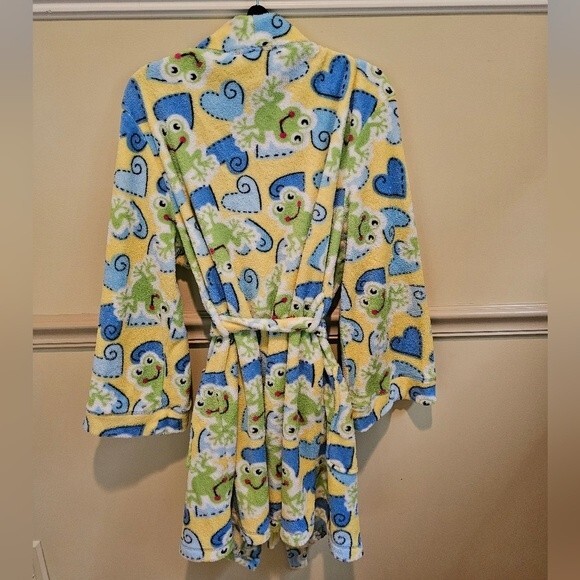 Kids Bathrobe Size S/M with Frogs 🐸 and Hearts 🩵💙 - Picture 2 of 4
